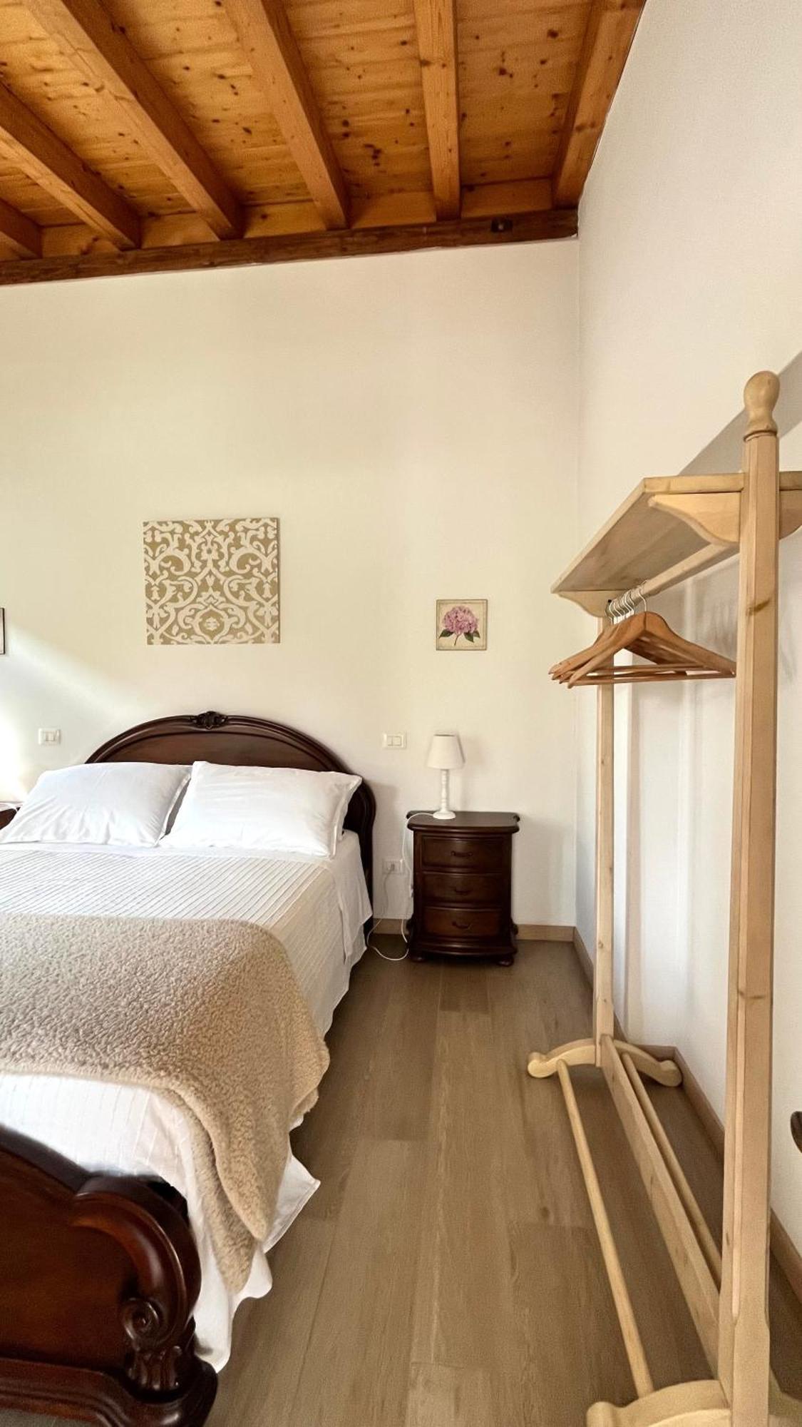Apartament Acero Rosso Fontane  Zewnętrze zdjęcie